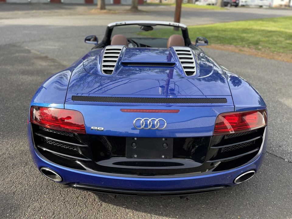2012 Audi 42 R8 - Image 9 of 31
