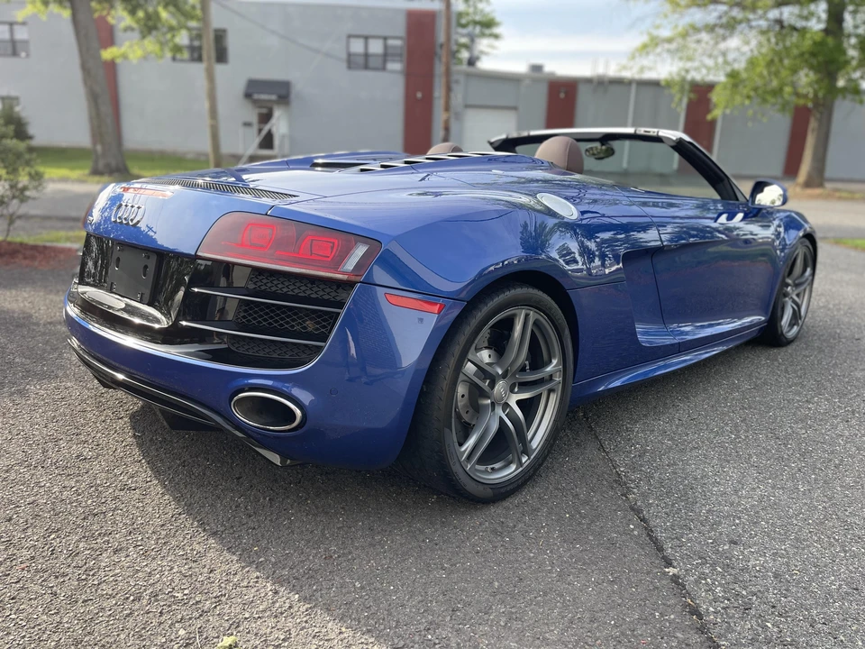2012 Audi 42 R8 - Image 13 of 31