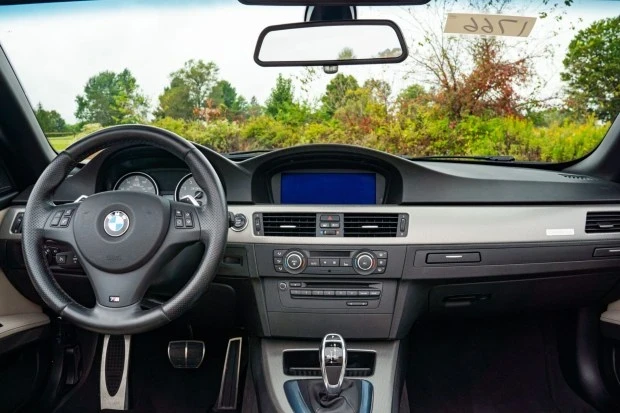 2012 BMW E93 335i Convertible - Image 5 of 7