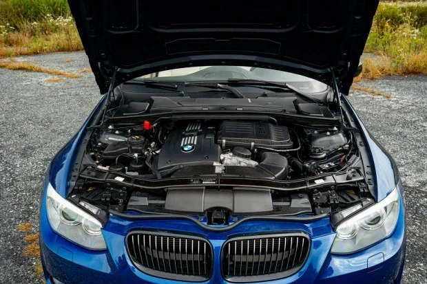 2012 BMW E93 335i Convertible - Image 6 of 7