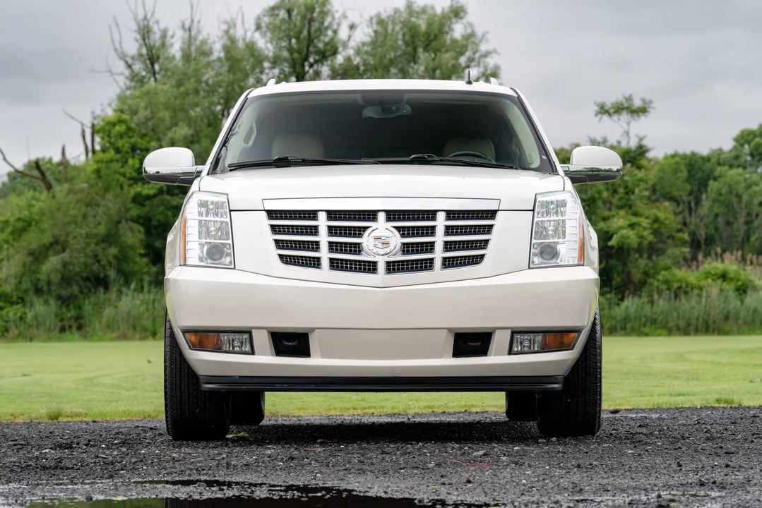 2012 Cadillac Escalade & EXT 3rd Gen - Image 12 of 31