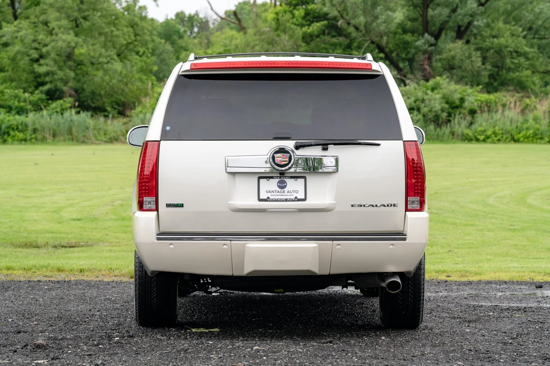2012 Cadillac Escalade & EXT 3rd Gen - Image 6 of 31