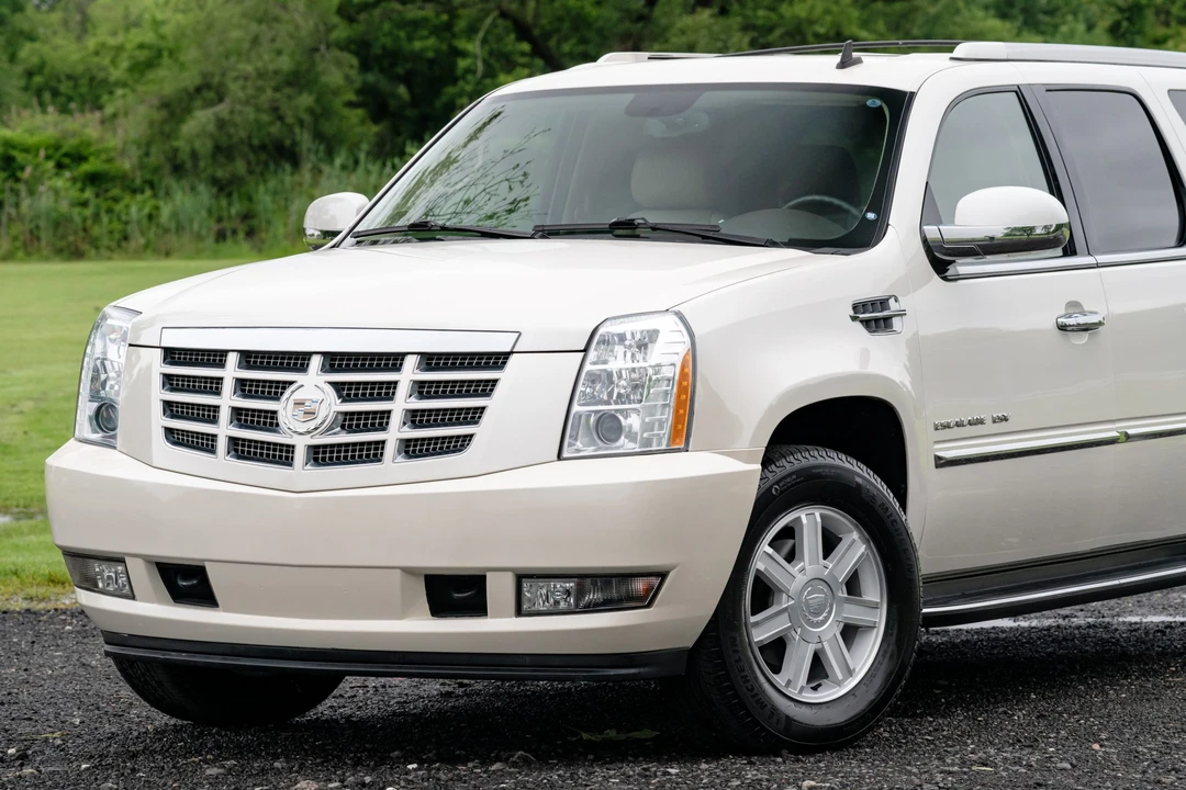 2012 Cadillac Escalade & EXT 3rd Gen - Image 14 of 31