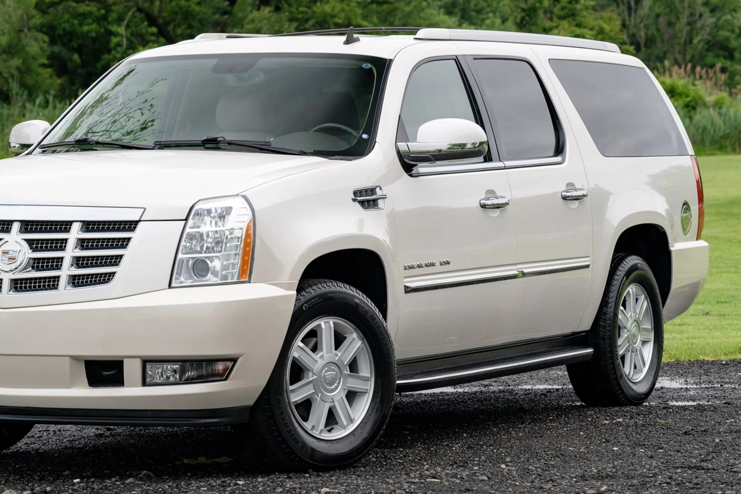 2012 Cadillac Escalade & EXT 3rd Gen - Image 15 of 31