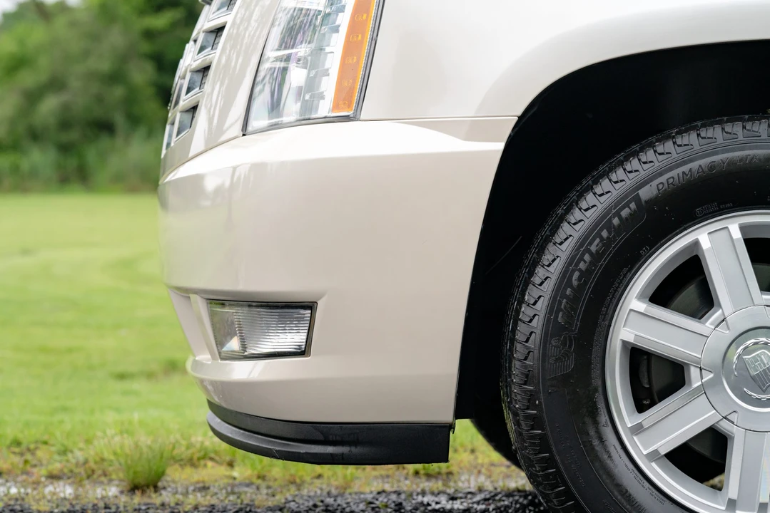 2012 Cadillac Escalade & EXT 3rd Gen - Image 24 of 31