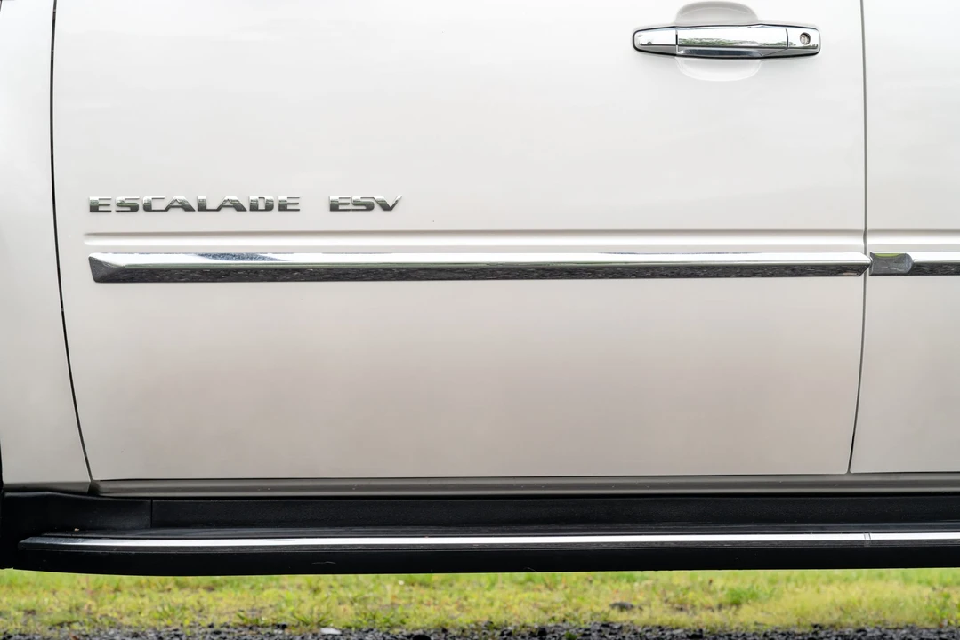 2012 Cadillac Escalade & EXT 3rd Gen - Image 27 of 31
