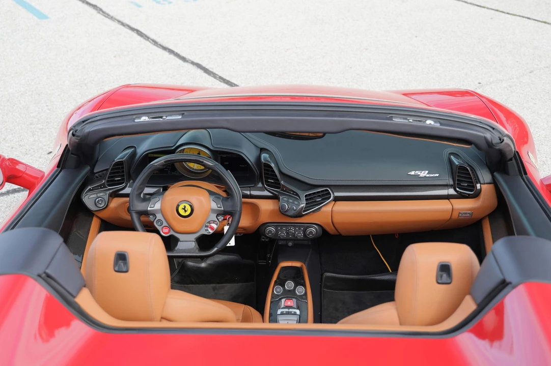 2012 Ferrari 458 Spider - Image 27 of 31