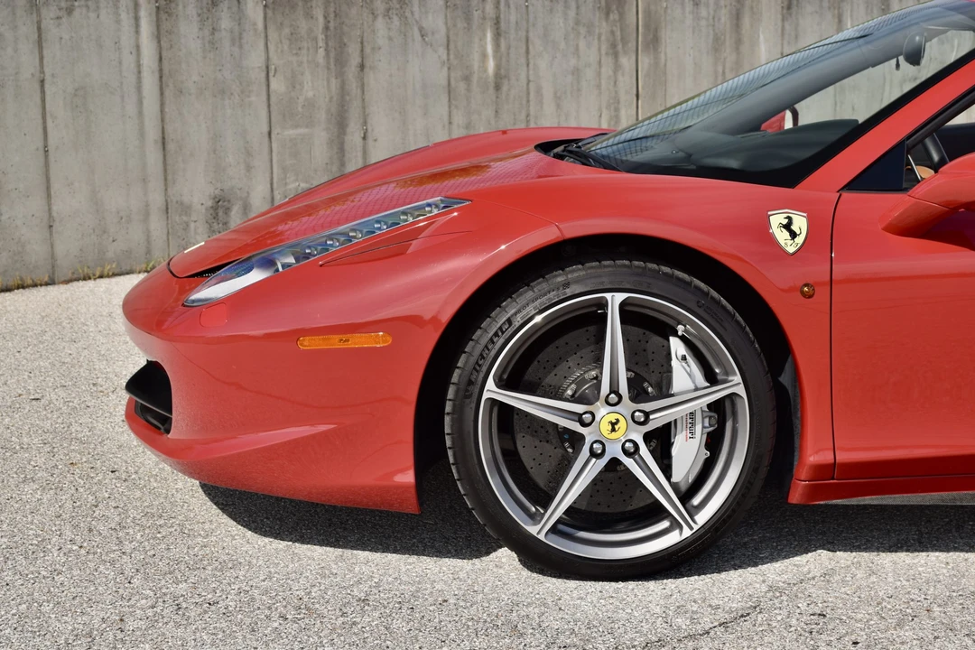 2012 Ferrari 458 Spider - Image 14 of 31
