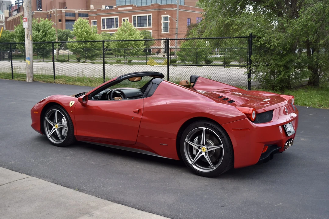 2012 Ferrari 458 Spider - Image 11 of 31