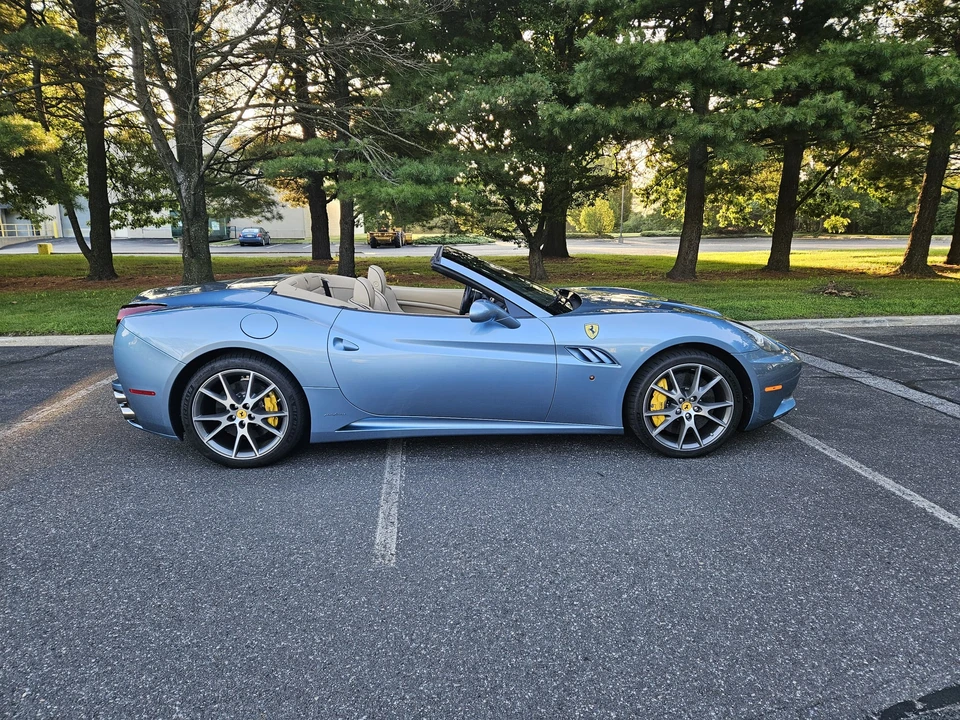2012 Ferrari California - Image 9 of 31