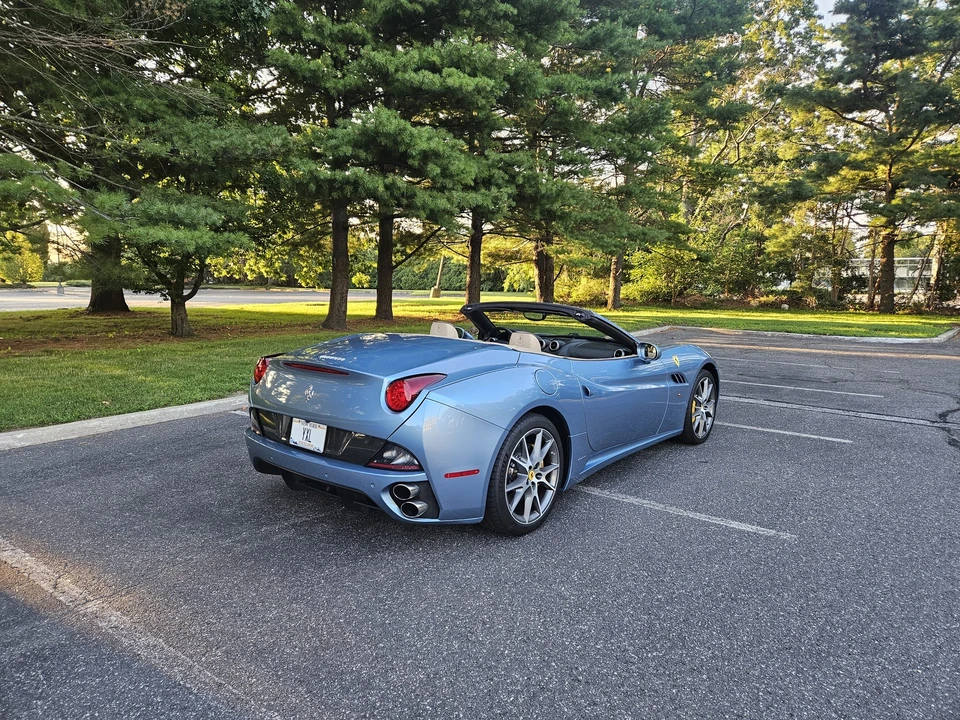 2012 Ferrari California - Image 10 of 31