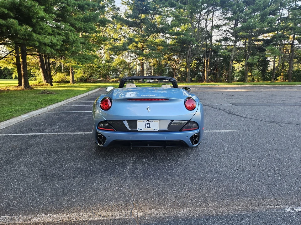 2012 Ferrari California - Image 11 of 31