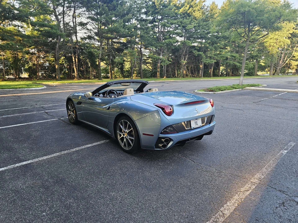 2012 Ferrari California - Image 12 of 31