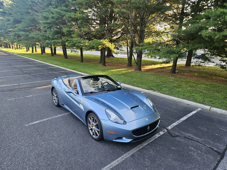 2012 Ferrari California - Image 5 of 31