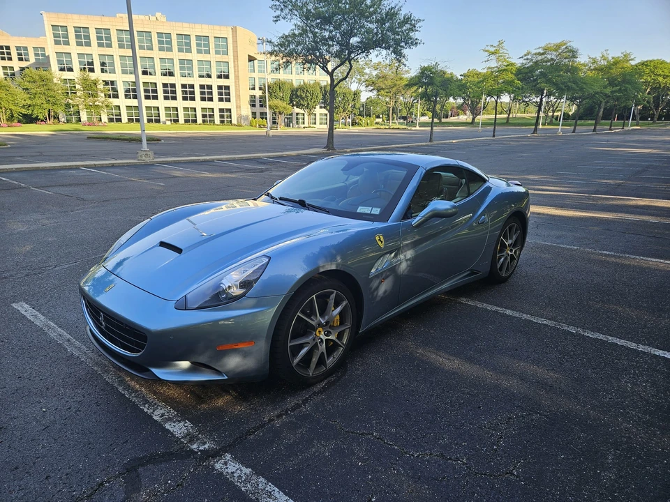 2012 Ferrari California - Image 14 of 31