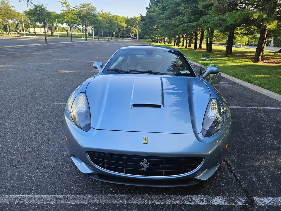 2012 Ferrari California - Image 16 of 31