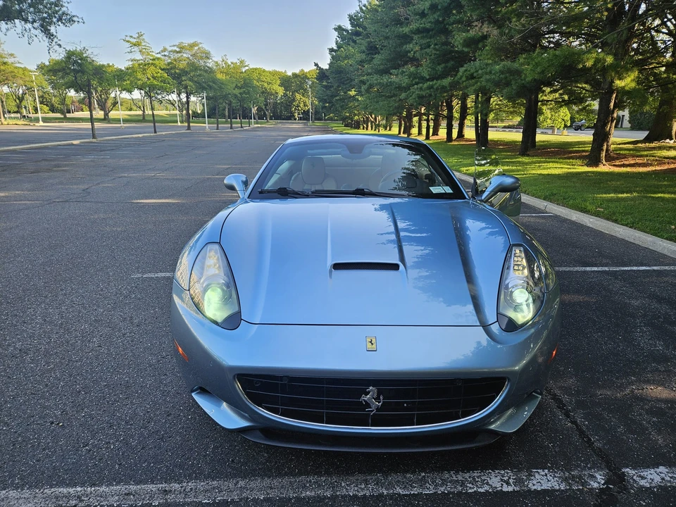 2012 Ferrari California - Image 17 of 31