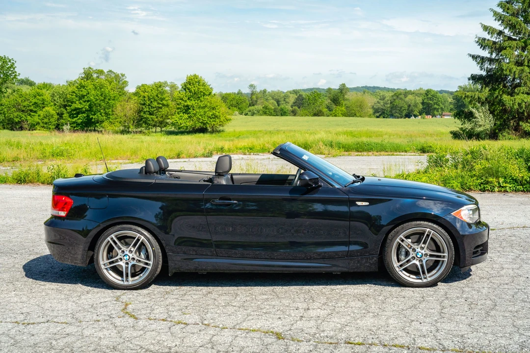 2013 BMW E82 135i & 135is - Image 25 of 31