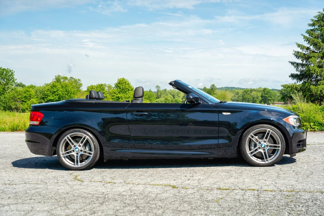 2013 BMW E82 135i & 135is - Image 24 of 31