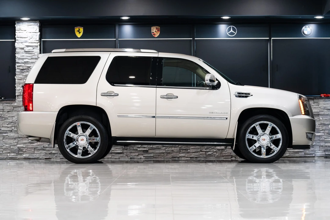 2013 Cadillac Escalade & EXT 3rd Gen - Image 13 of 31