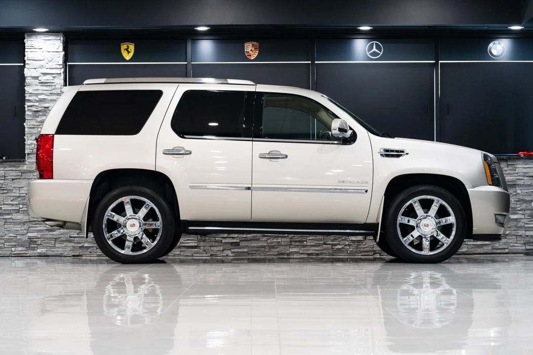 2013 Cadillac Escalade & EXT 3rd Gen - Image 14 of 31