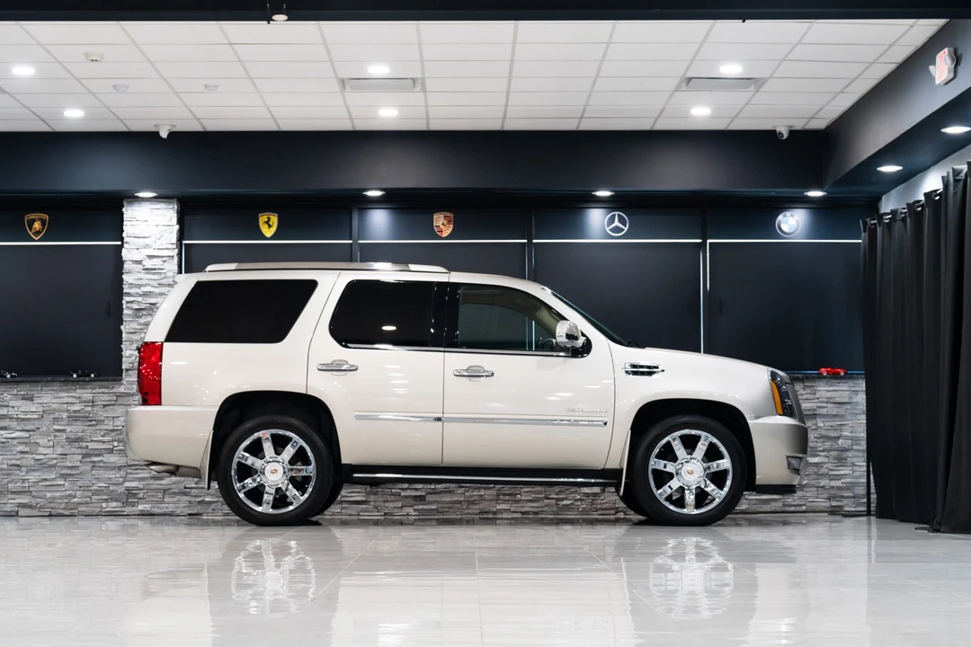 2013 Cadillac Escalade & EXT 3rd Gen - Image 12 of 31