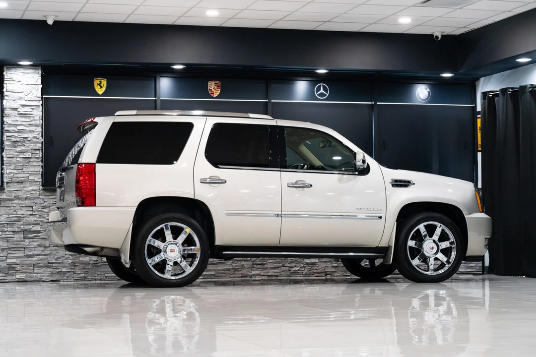 2013 Cadillac Escalade & EXT 3rd Gen - Image 16 of 31