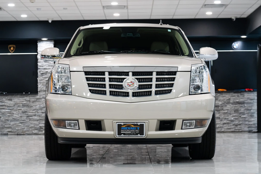 2013 Cadillac Escalade & EXT 3rd Gen - Image 8 of 31