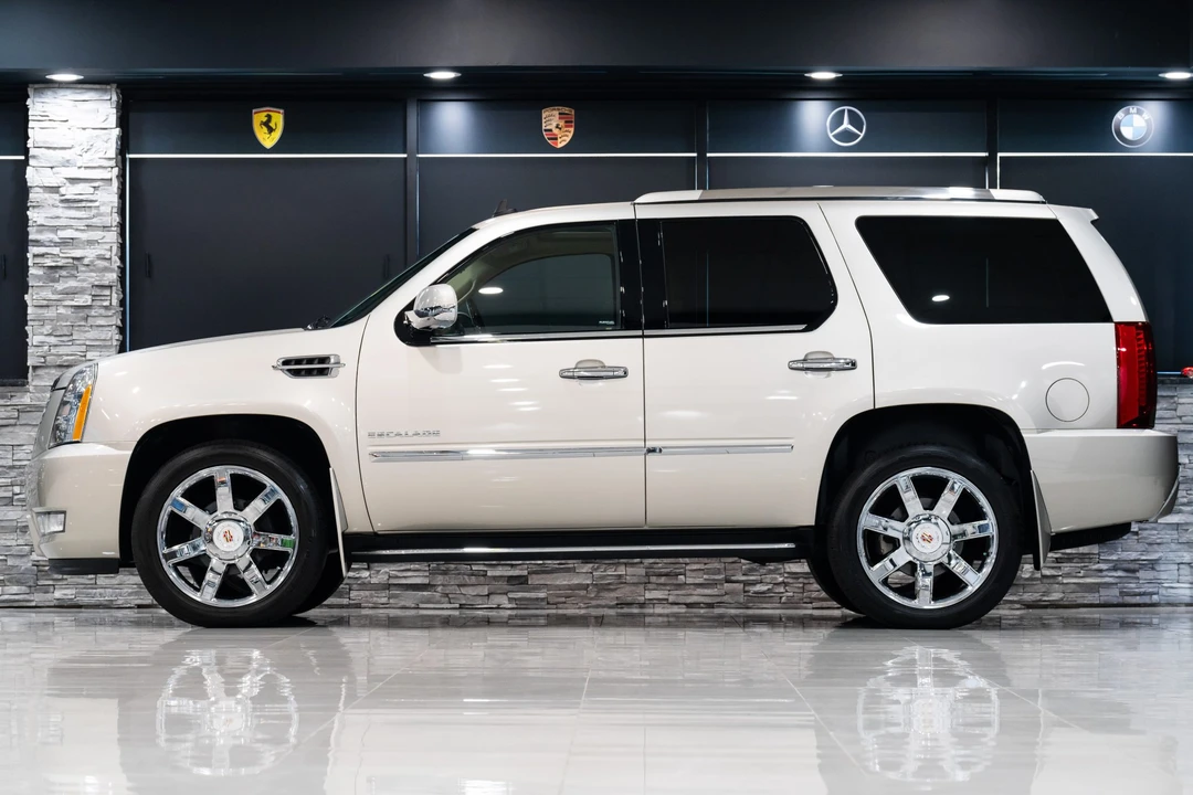 2013 Cadillac Escalade & EXT 3rd Gen - Image 30 of 31