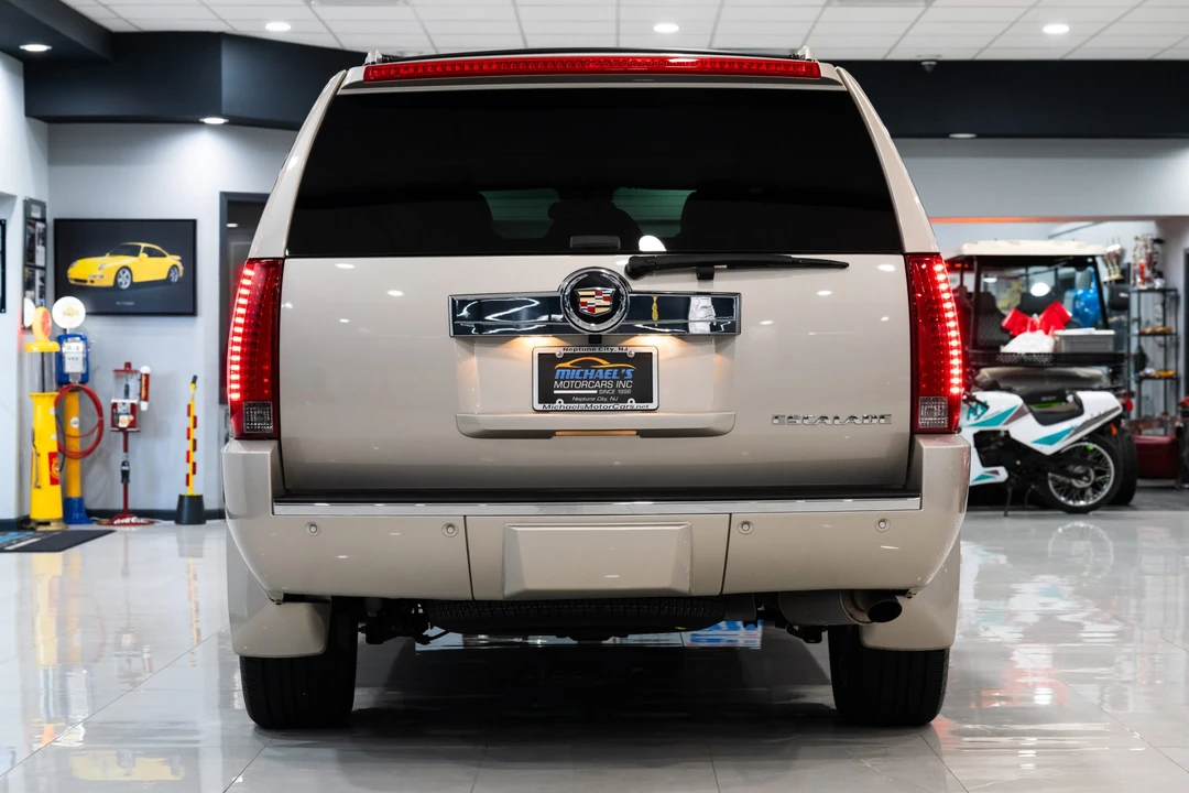 2013 Cadillac Escalade & EXT 3rd Gen - Image 22 of 31