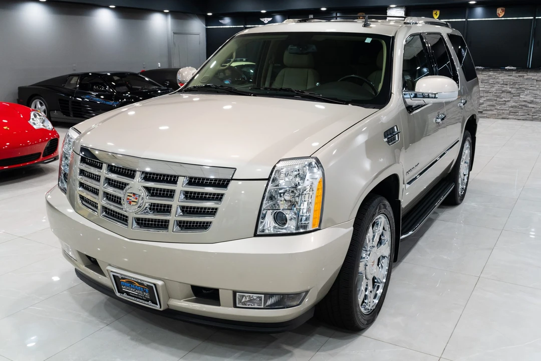 2013 Cadillac Escalade & EXT 3rd Gen - Image 4 of 31