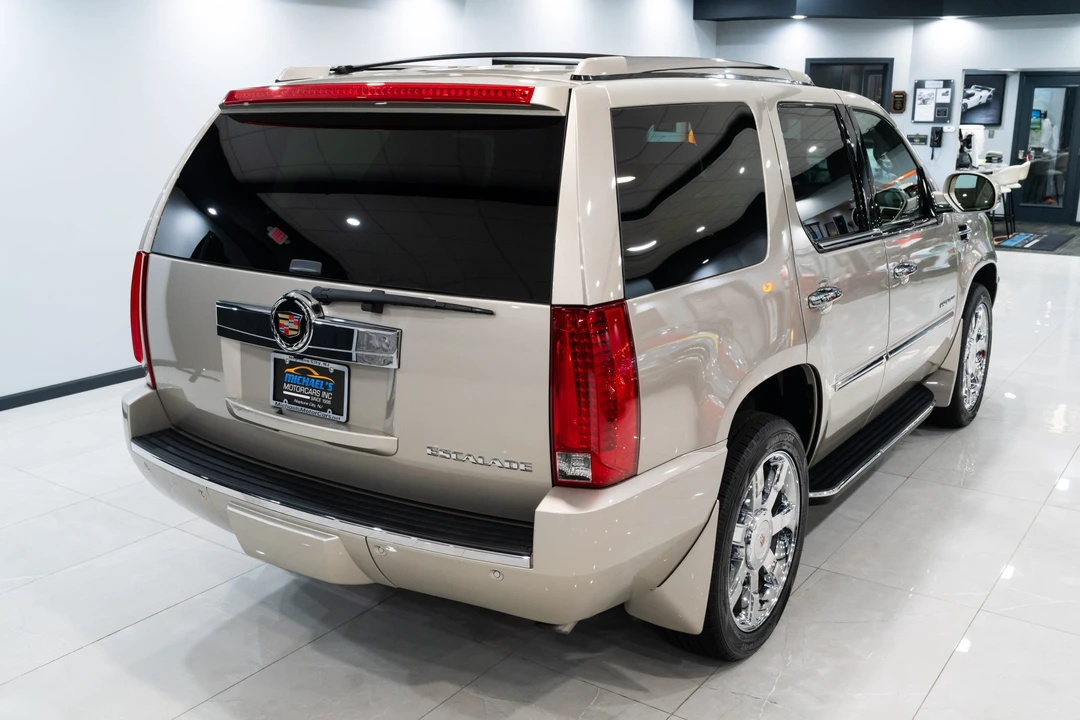 2013 Cadillac Escalade & EXT 3rd Gen - Image 17 of 31