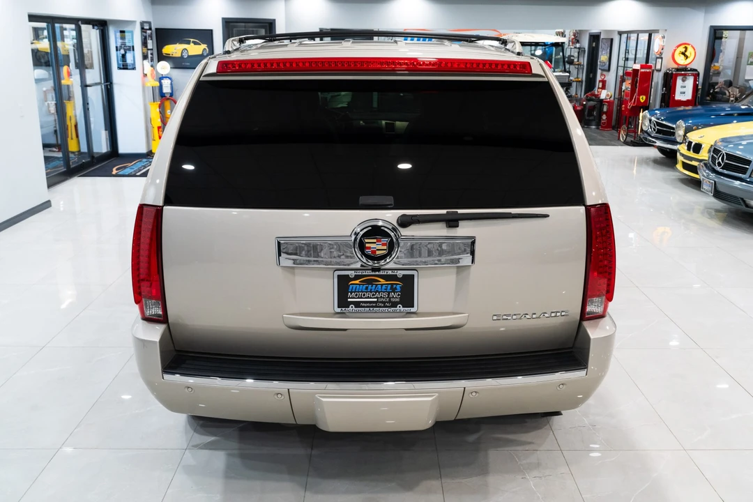 2013 Cadillac Escalade & EXT 3rd Gen - Image 24 of 31