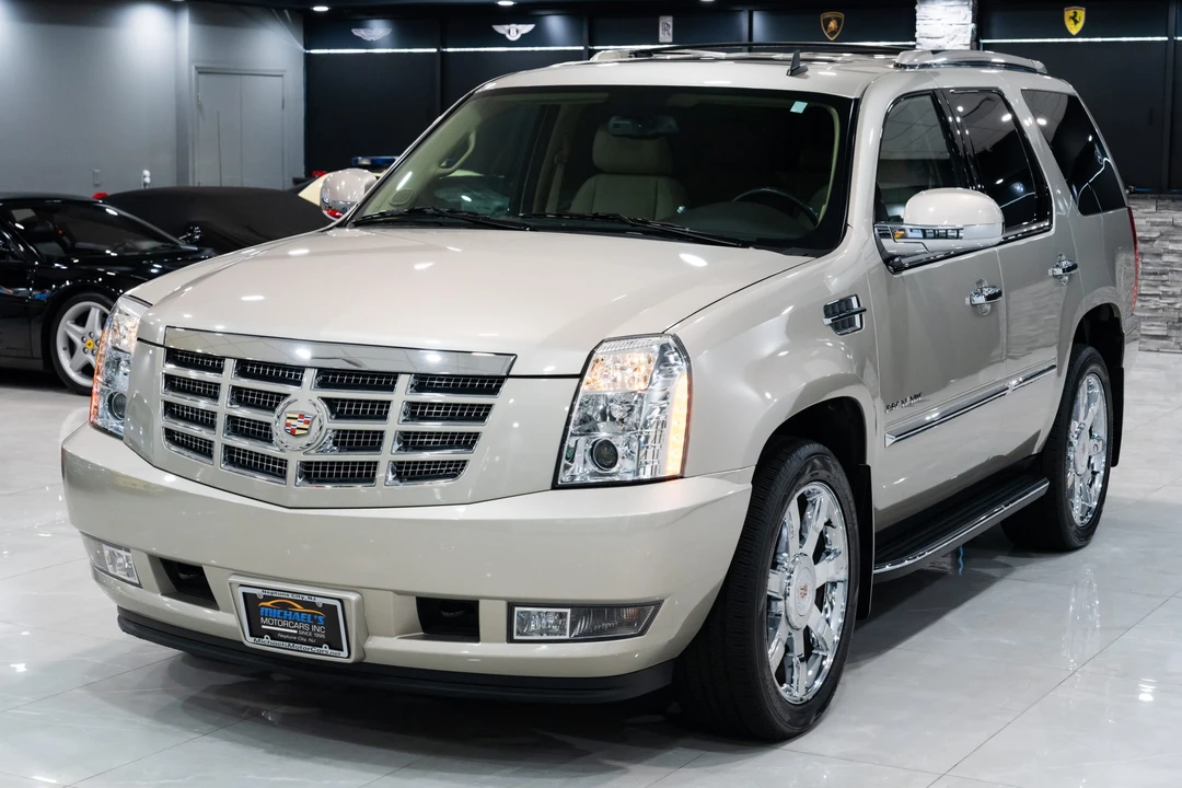 2013 Cadillac Escalade & EXT 3rd Gen - Image 5 of 31
