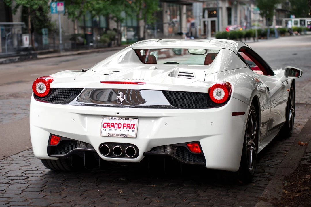2013 Ferrari 458 Spider - Image 13 of 31