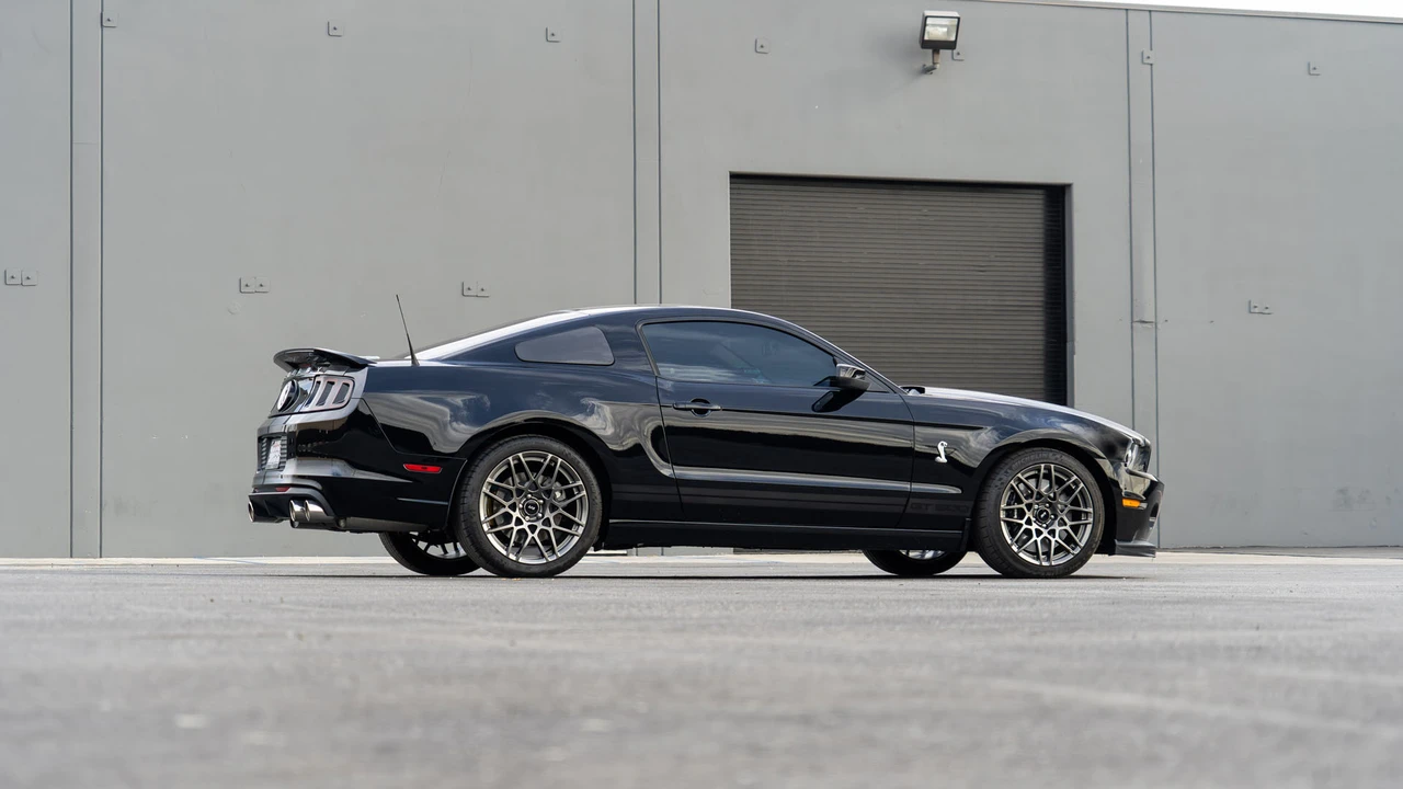 2013 Ford S197 Mustang - Image 5 of 31