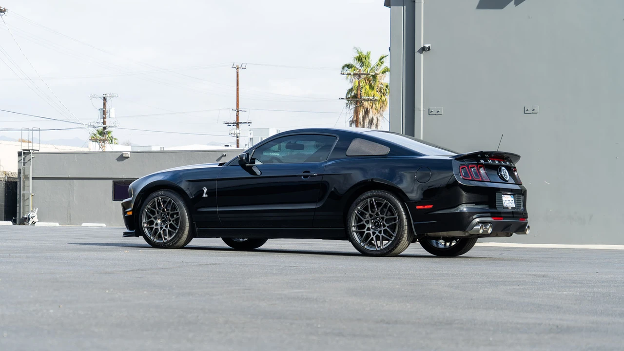 2013 Ford S197 Mustang - Image 8 of 31
