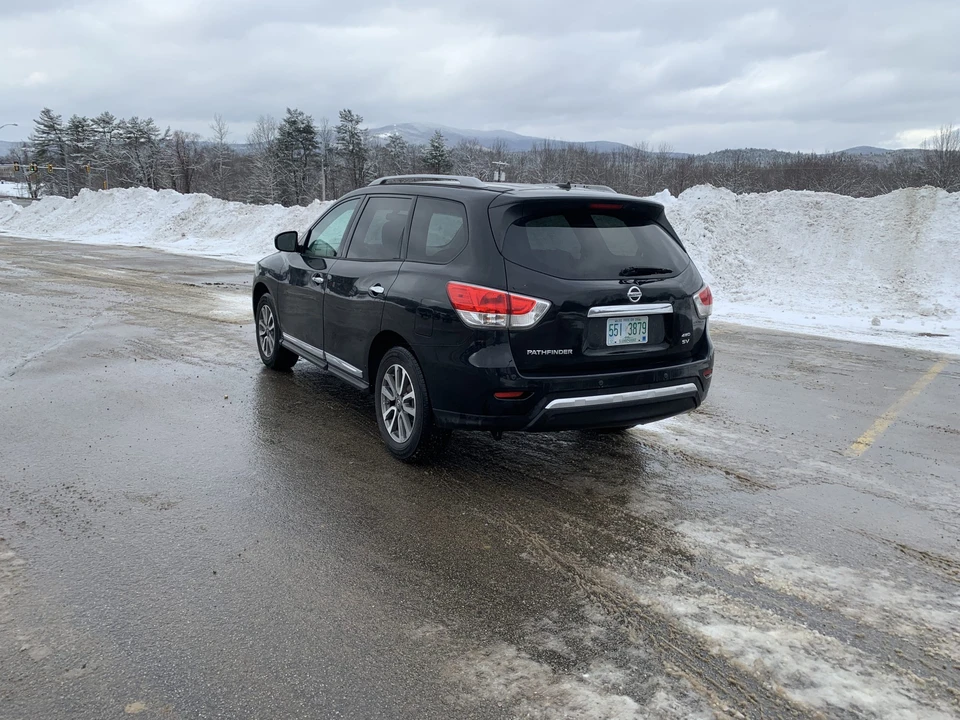 2013 Nissan Pathfinder 4th Gen - Image 5 of 31
