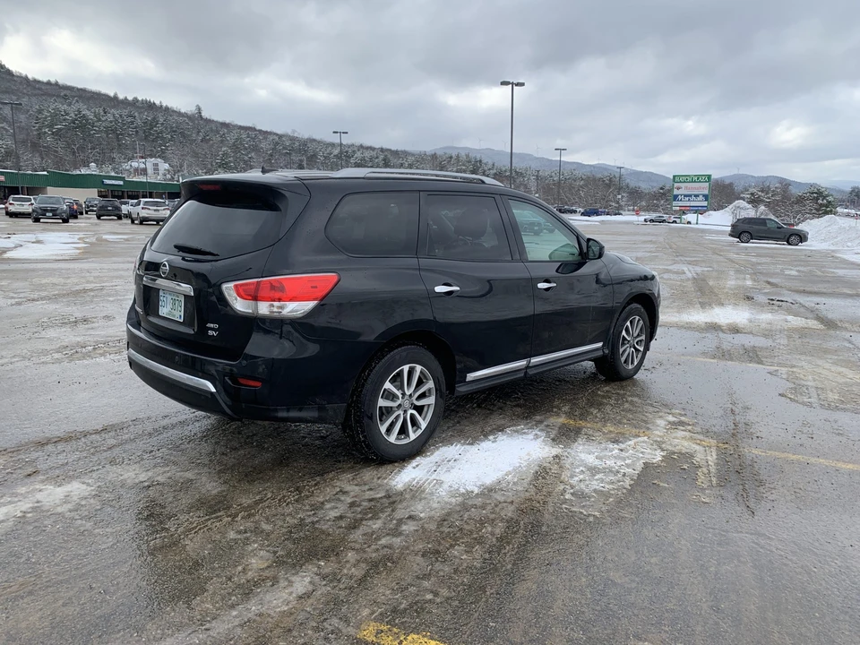 2013 Nissan Pathfinder 4th Gen - Image 9 of 31
