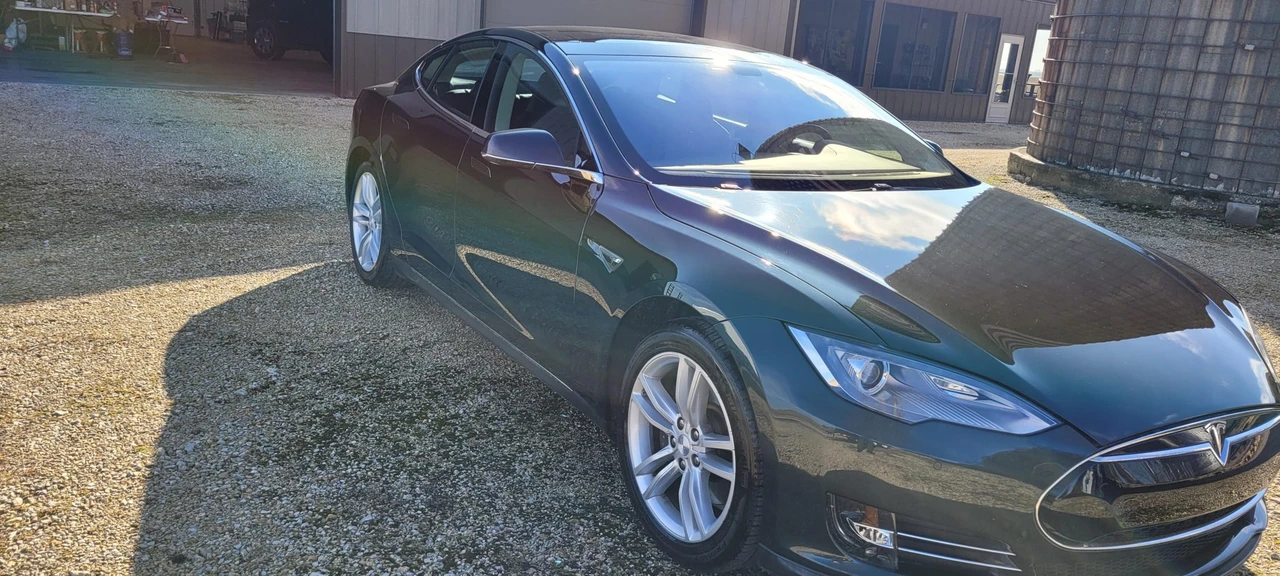 2013 Tesla Model S - Image 29 of 31