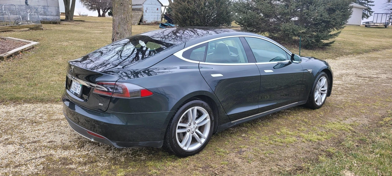 2013 Tesla Model S - Image 14 of 31