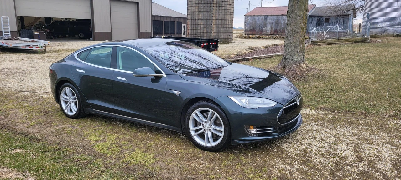 2013 Tesla Model S - Image 8 of 31