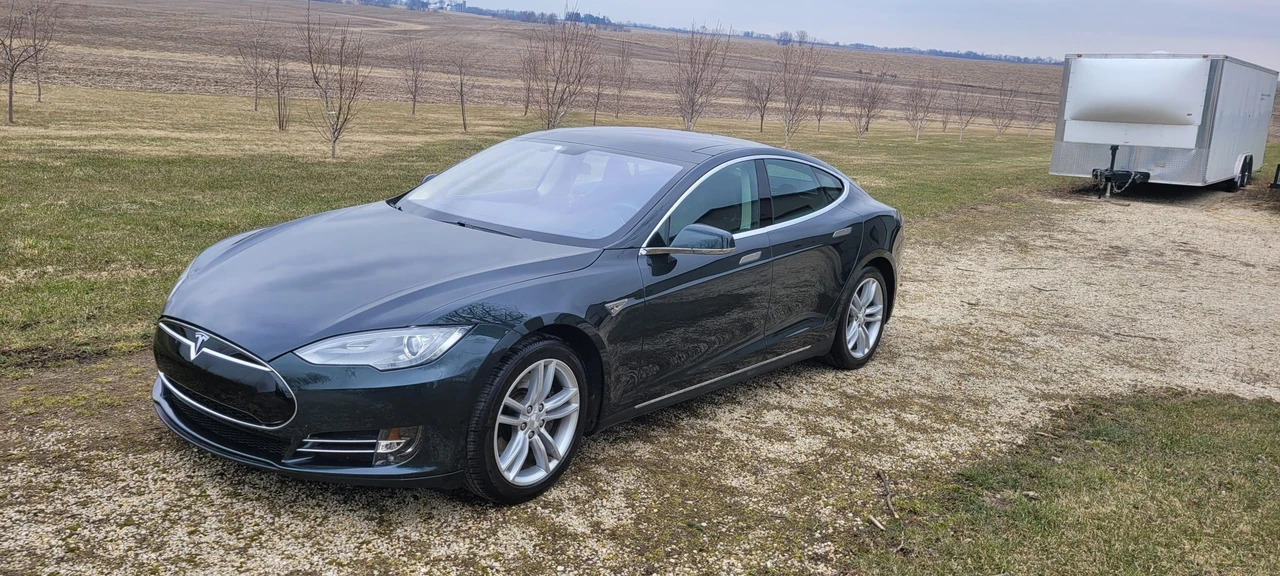 2013 Tesla Model S - Image 4 of 31
