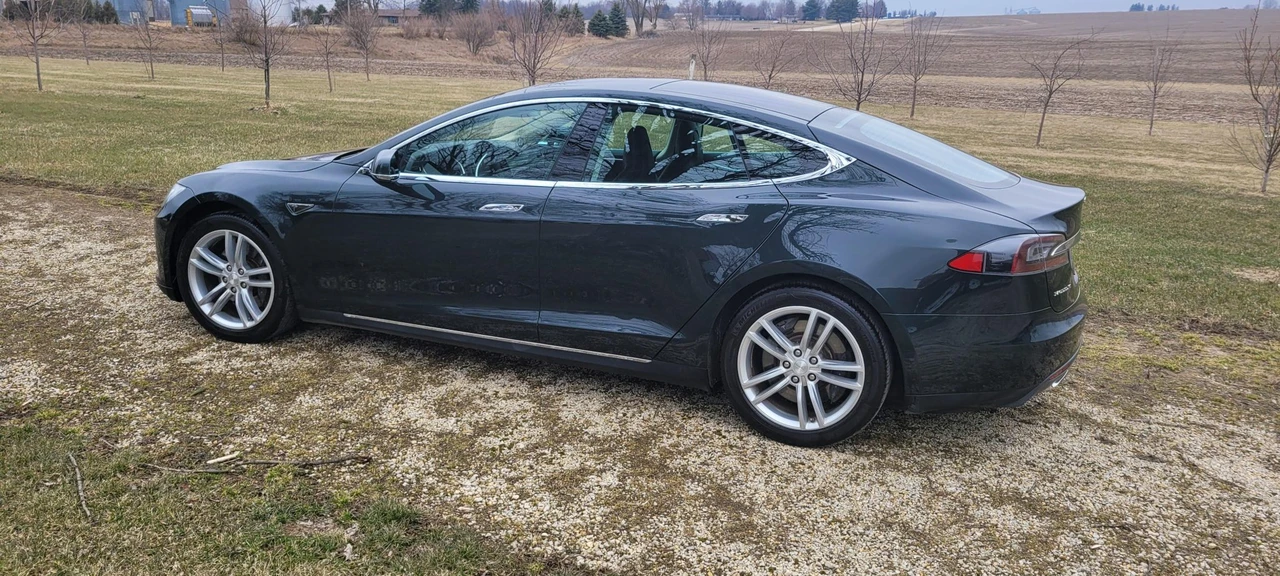 2013 Tesla Model S - Image 20 of 31