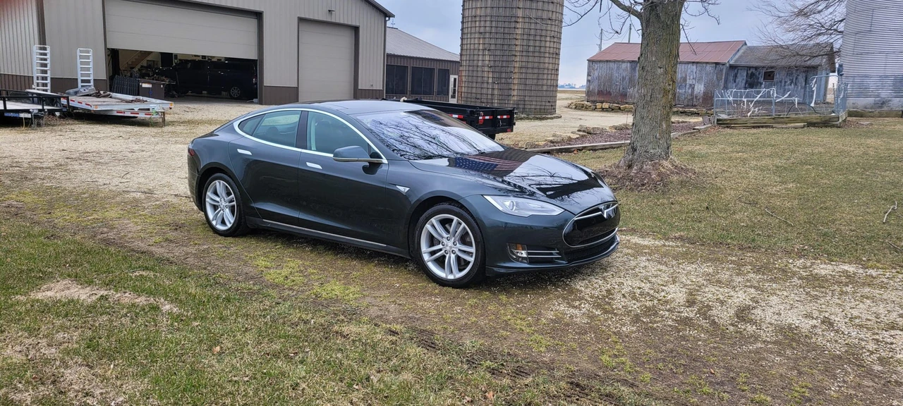 2013 Tesla Model S - Image 9 of 31