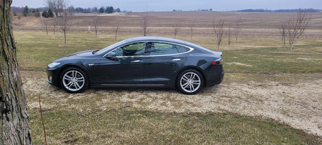 2013 Tesla Model S - Image 21 of 31