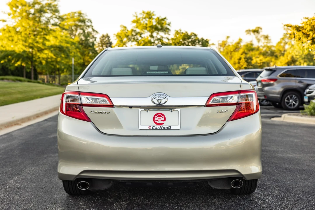 2013 Toyota Camry 7th Gen - Image 25 of 31
