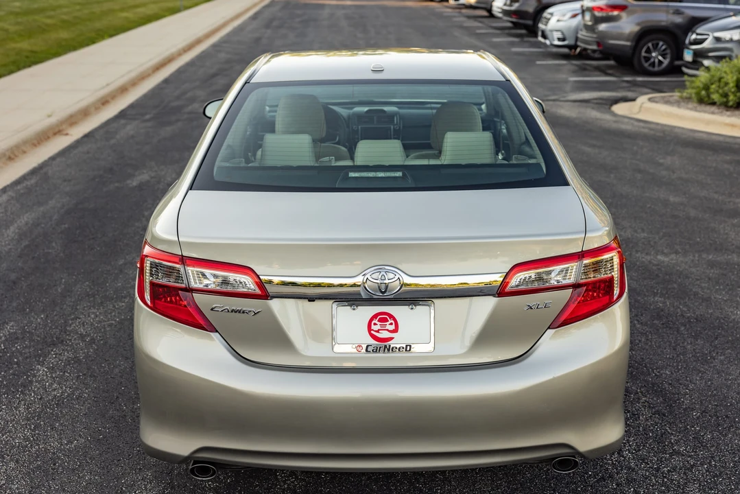 2013 Toyota Camry 7th Gen - Image 24 of 31