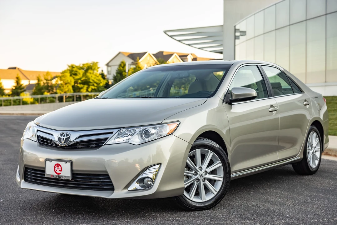 2013 Toyota Camry 7th Gen - Image 5 of 31