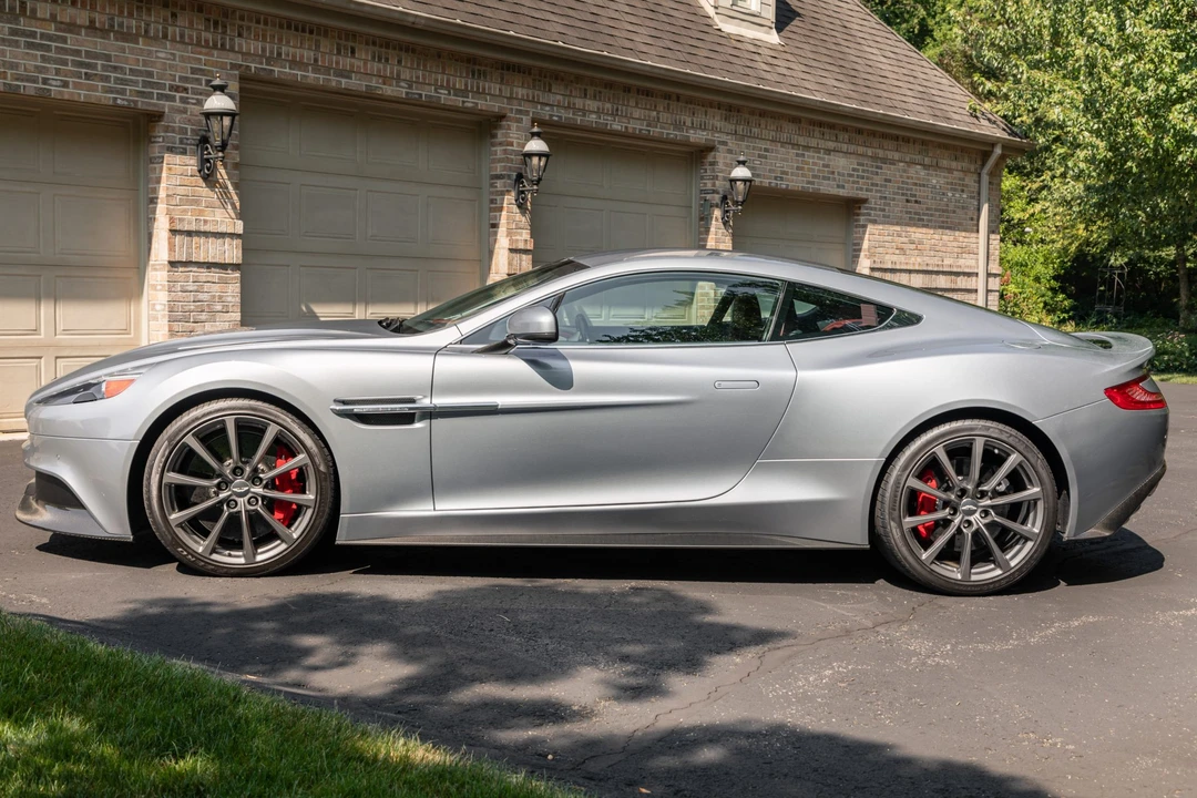 2014 Aston Martin Vanquish 2nd Gen - Image 9 of 31
